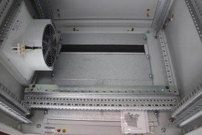 SZE2 Rackskåp IP54 H1200x600x600mm