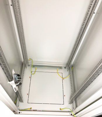 SZB IT Rackskåp Telecom - 42U 60x60
